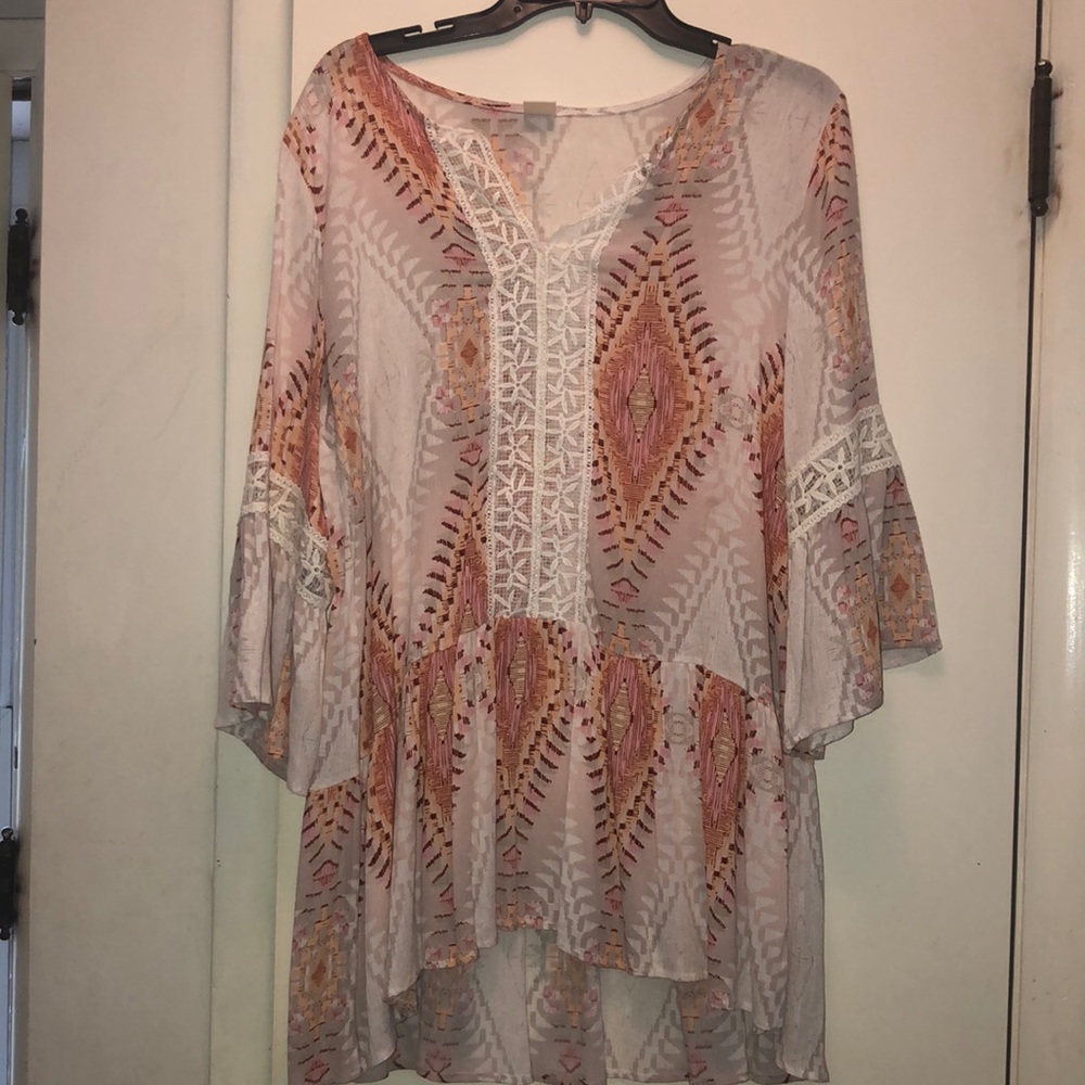 Adorable long top 3/4 puffy sleeves